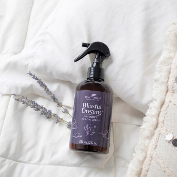 Blissful Dreams Lavender Pillow Spray 03 960x960